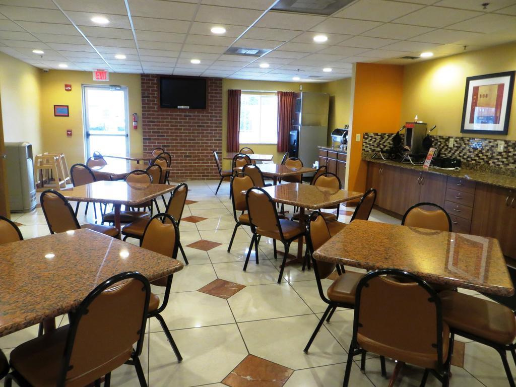 Microtel By Wyndham South Bend Notre Dame University Exterior foto